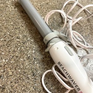 Beachwaver S1 dual voltage curler